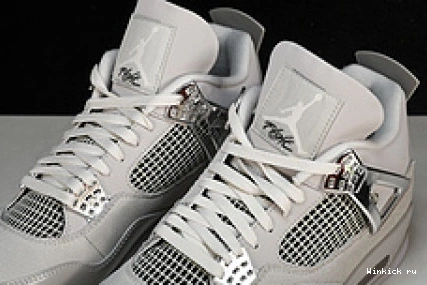 Moments” WMNS Jordan 4 Air “Frozen 0927